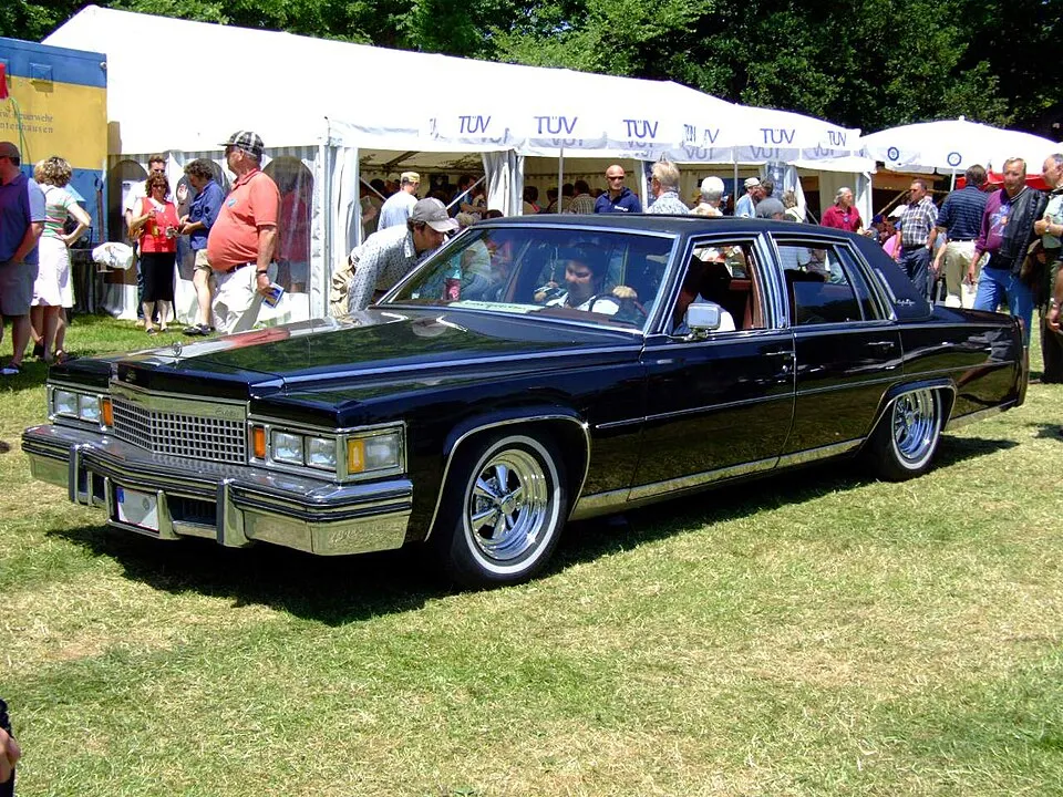 Cadillac Fleetwood/DeVille