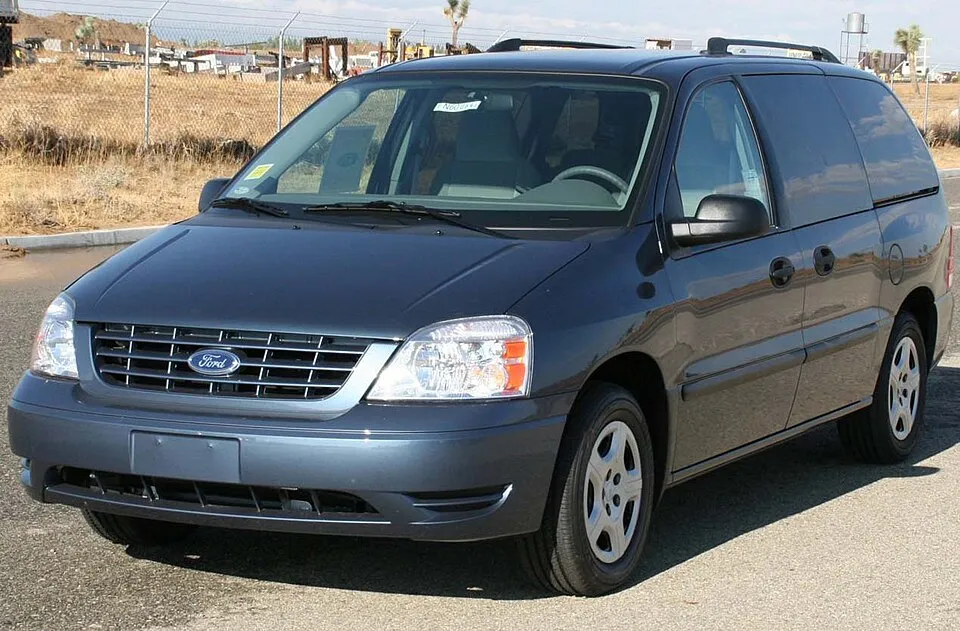 Ford Freestar Cargo Van FWD