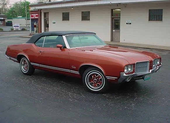 Oldsmobile Cutlass Cruiser